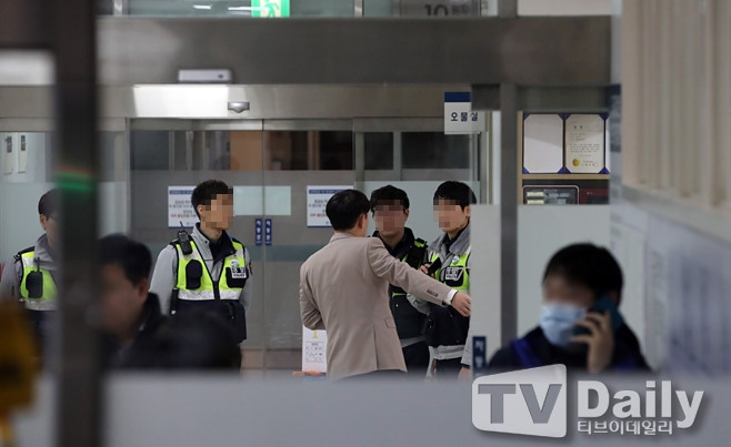 Cảnh sát phong tỏa căn hộ nơi Jong Hyun (SHINee) tự sát bằng khí than